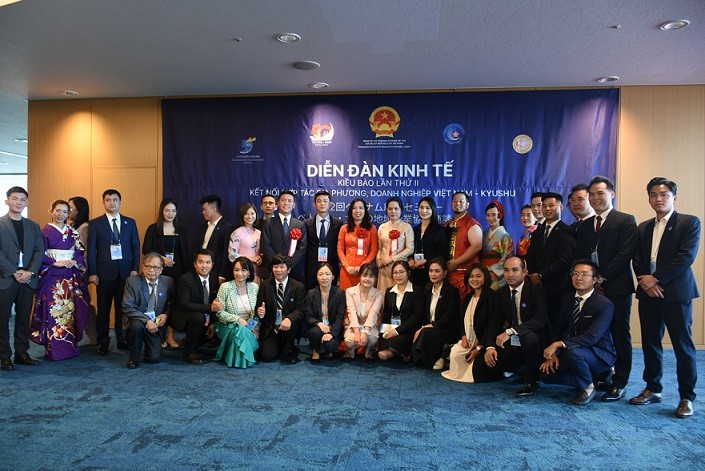 huy-dong-nguon-luc-tri-thuc-nguoi-viet-nam-o-nuoc-ngoai-hoa-vao-suc-manh-tong-hop-cua-dan-toc-20231121172026.jpg