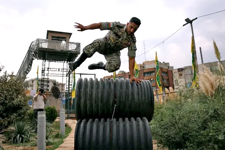 iran-soldier-1791104391688812078200-1791116434139220073095.webp