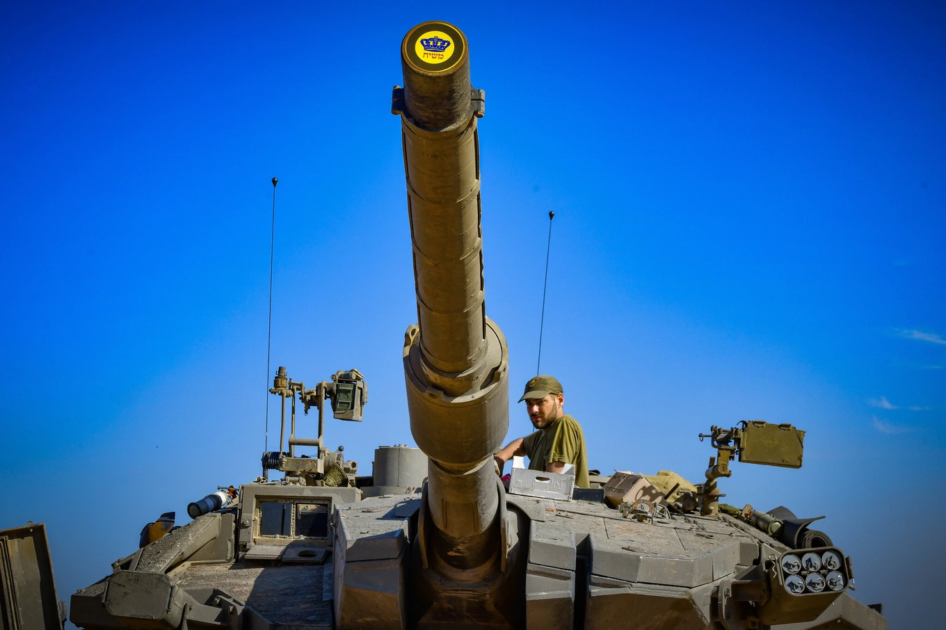 israeli-soldiers-seen-at-a-staging-area-near-the-israeli-gaza-border-southern-israel-november-30-2023-flash90-1701409195784.webp