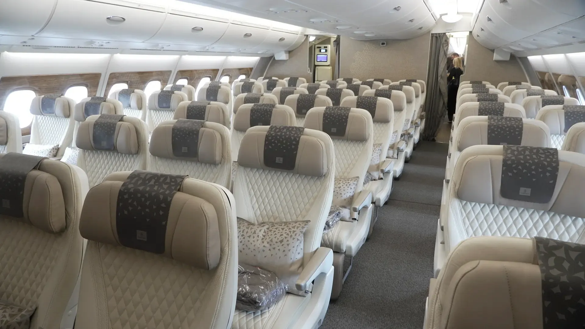 letadlo-renovace-premium-economy-airbus (2).webp