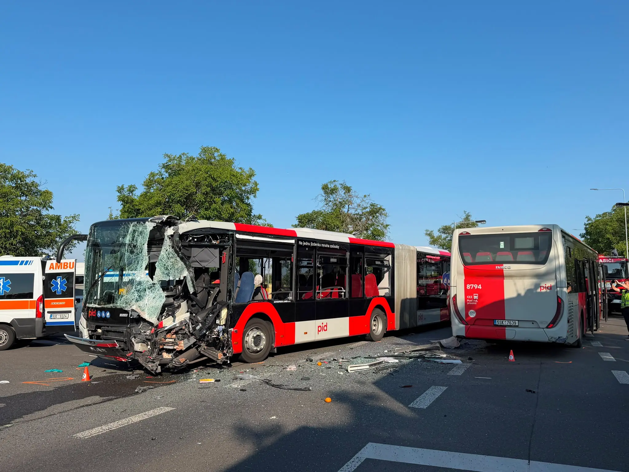 lidice-autobus-nehoda (2).webp