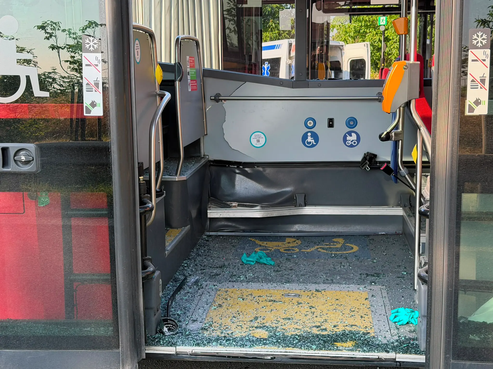 lidice-autobus-nehoda.webp