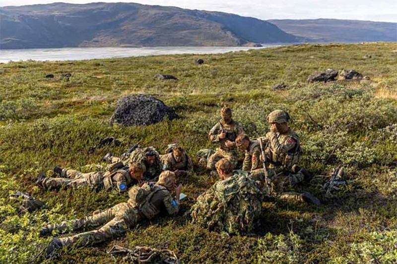 linh-dan-mach-dien-tap-o-greenland-cac-luc-luong-vu-trang-dan-mach-715.jpg