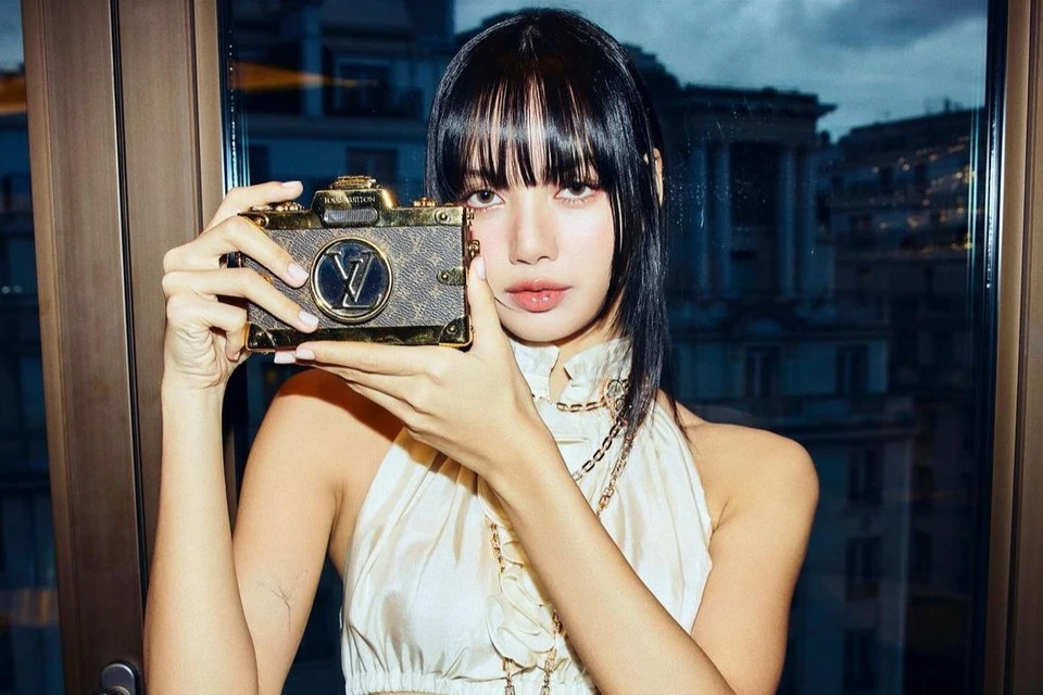 lisa_thanh_dai_su_thuong_hieu_louis_vuitton.webp