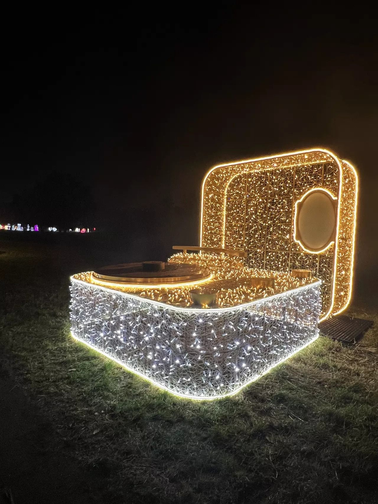 lumina-park-svetlo.jpg