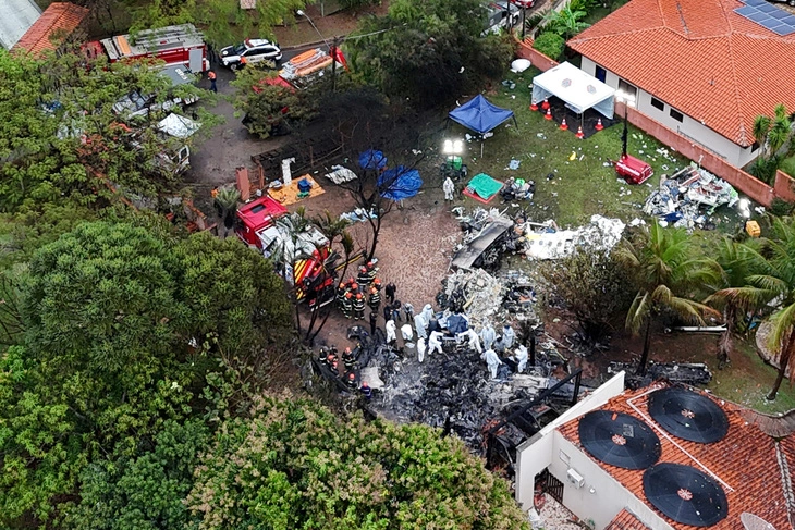 may-bay-roi-o-brazil-17232933625831476022468.jpg.webp