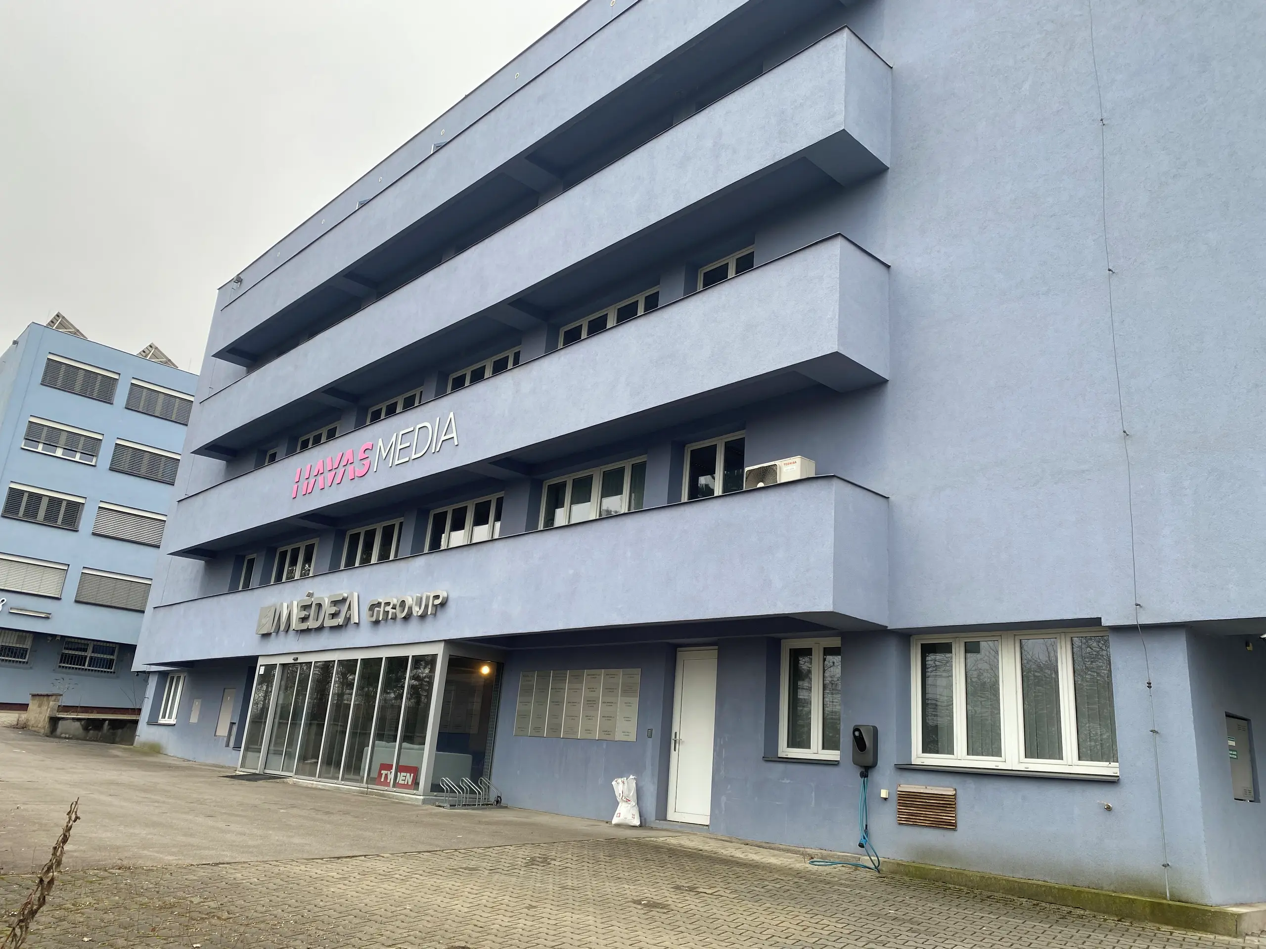 medea-jaromir-soukup (1).webp