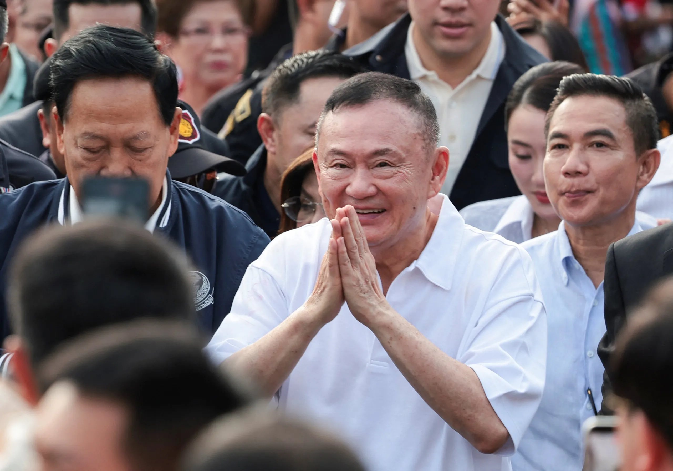 Cựu Thủ tướng Thaksin Shinawatra được trả tự do sau 8 tháng thi hành án tại nhà tù Klong Prem ở Bangkok, Thái Lan - Ảnh: REUTERS