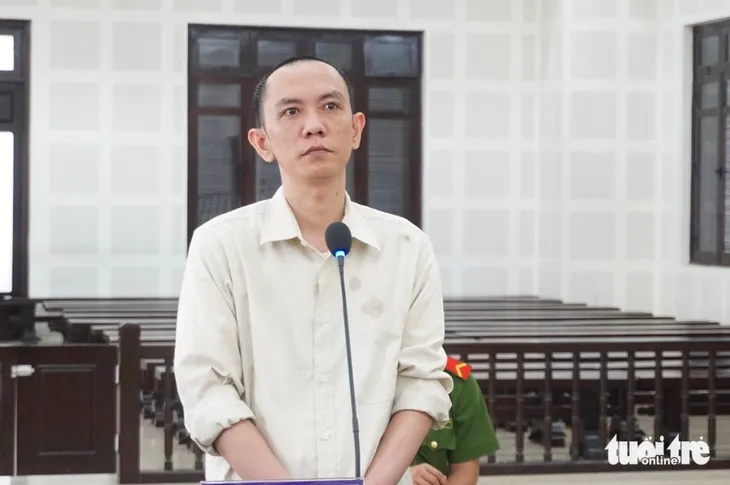 Nguyễn Hữu Thạnh giả danh luật sư, sử dụng facebook cá nhân tên Mr Thanh Lawyer để lừa đảo bị tòa tuyên án hồi tháng 8-2025 - Ảnh: ĐOÀN CƯỜNG