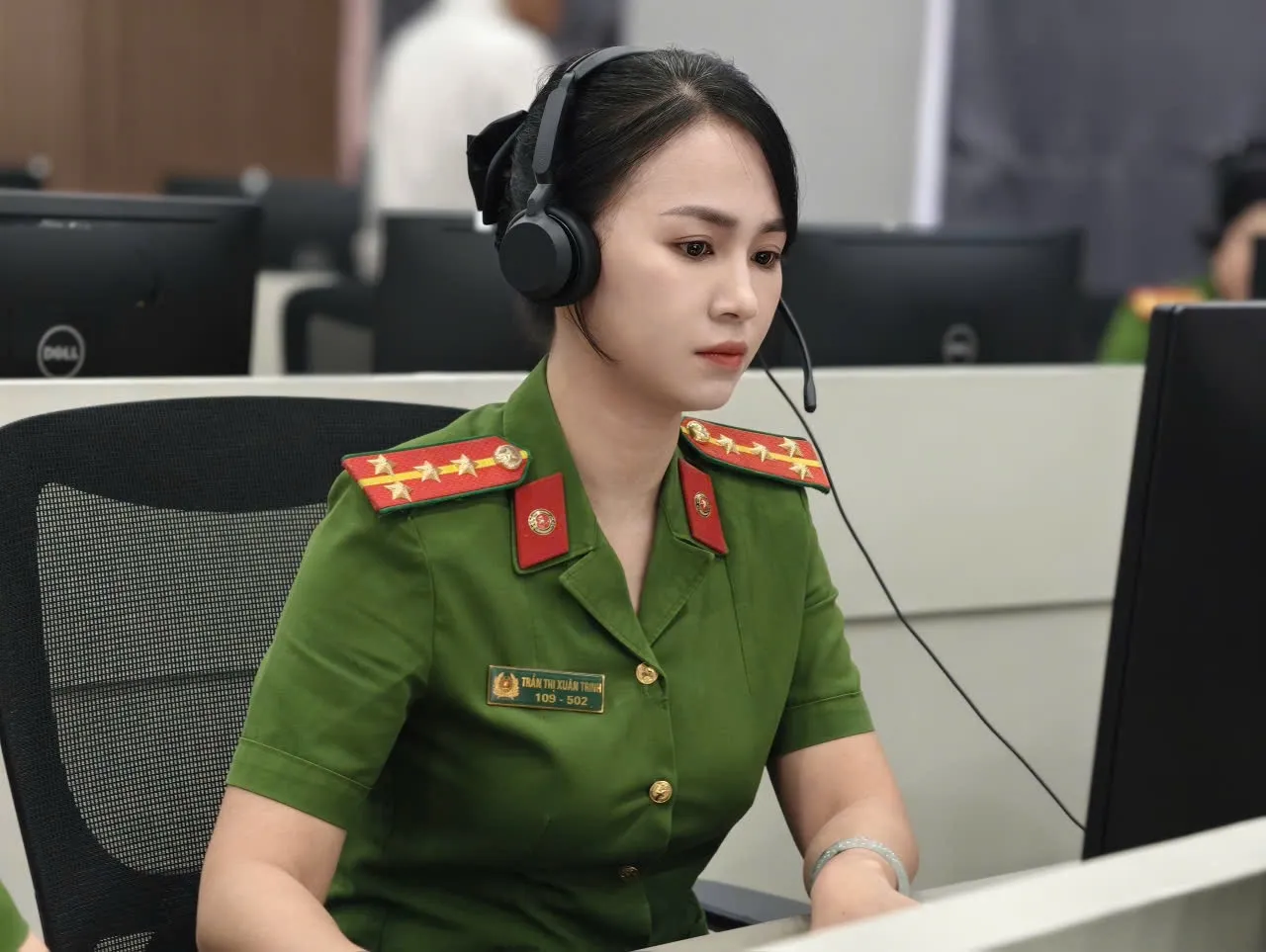 Tổ tiếp nhận, xử lý thông tin khẩn cấp sẽ góp phần nâng cao hiệu quả tiếp nhận, phân loại và xử lý tin báo qua các đầu số 113, 114 - Ảnh: Đ.T.