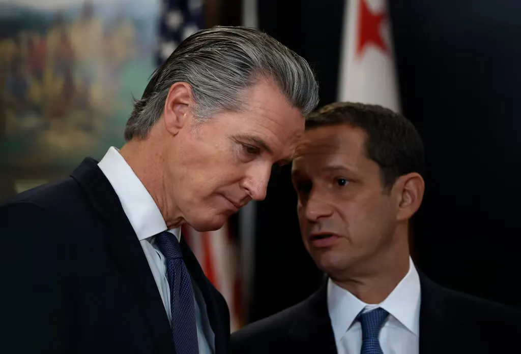 Thống đốc California Gavin Newsom và Thị trưởng San Francisco Daniel Lurie đều phản đối đề xuất đánh thuế tài sản đối với giới tỉ phú - Ảnh: NYT