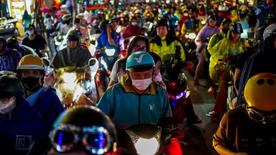 Hiện nay Việt Nam có hơn 100 triệu dân, trong khi Indonesia có khoảng 290 triệu dân - Ảnh: REUTERS