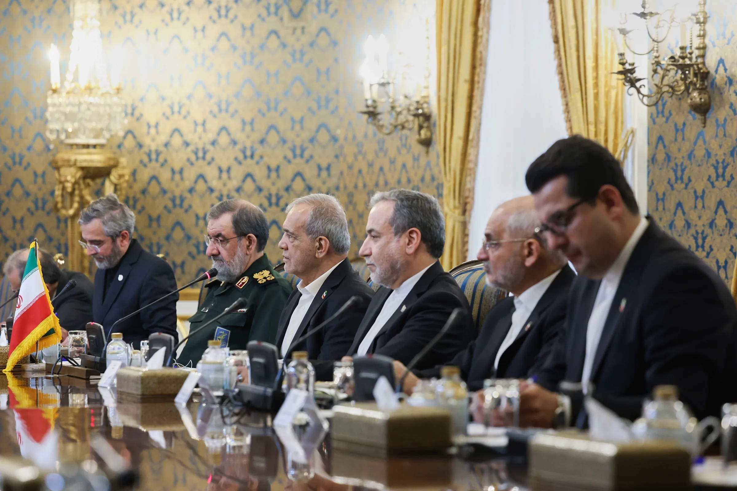Các quan chức Iran đàm phán với đại diện của Arab Saudi, Pakistan và Thổ Nhĩ Kỳ ở Tehran ngày 26/10.