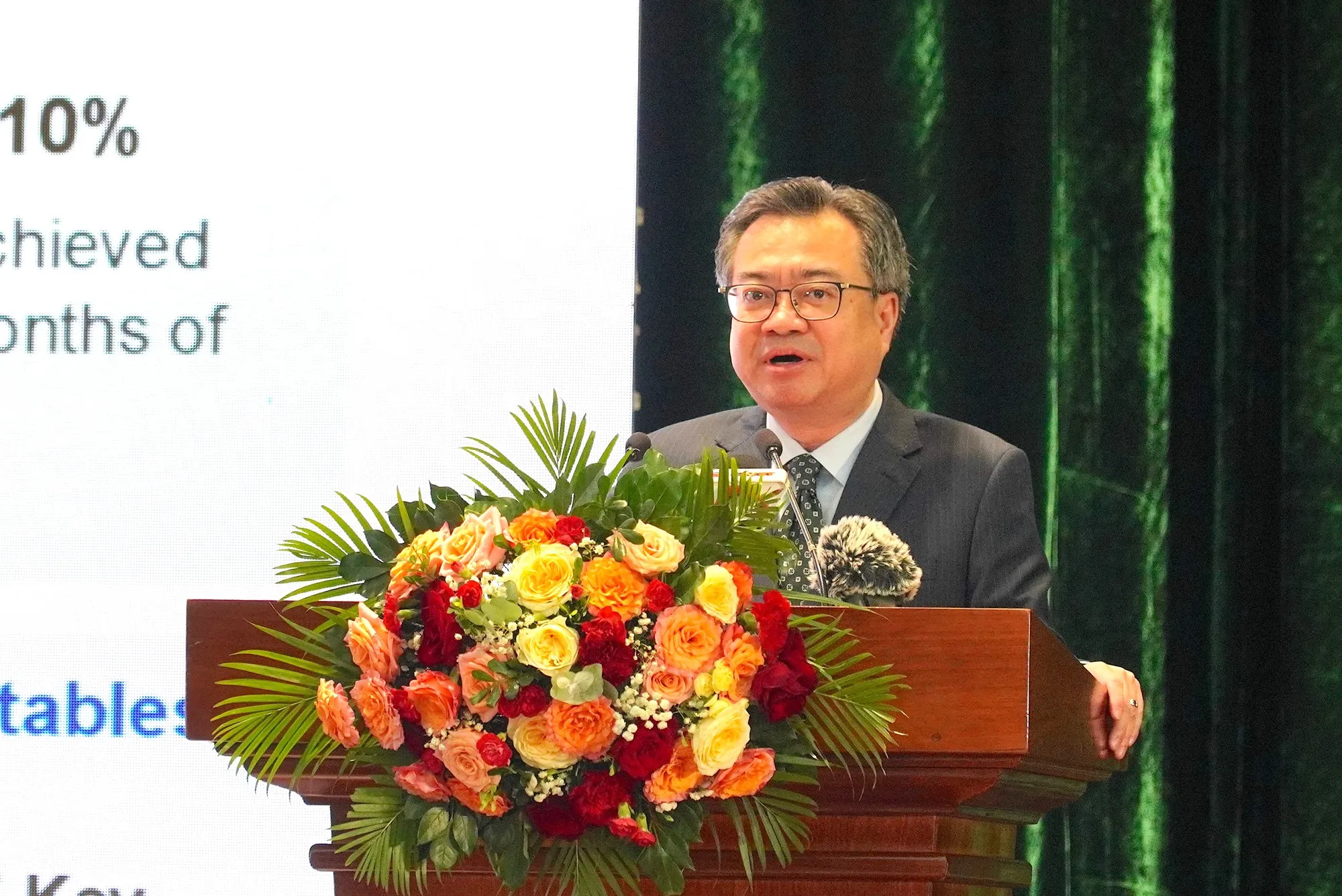 Trưởng ban Chính sách, chiến lược Trung ương Nguyễn Thanh Nghị phát biểu tại diễn đàn - Ảnh: TRƯỜNG TRUNG
