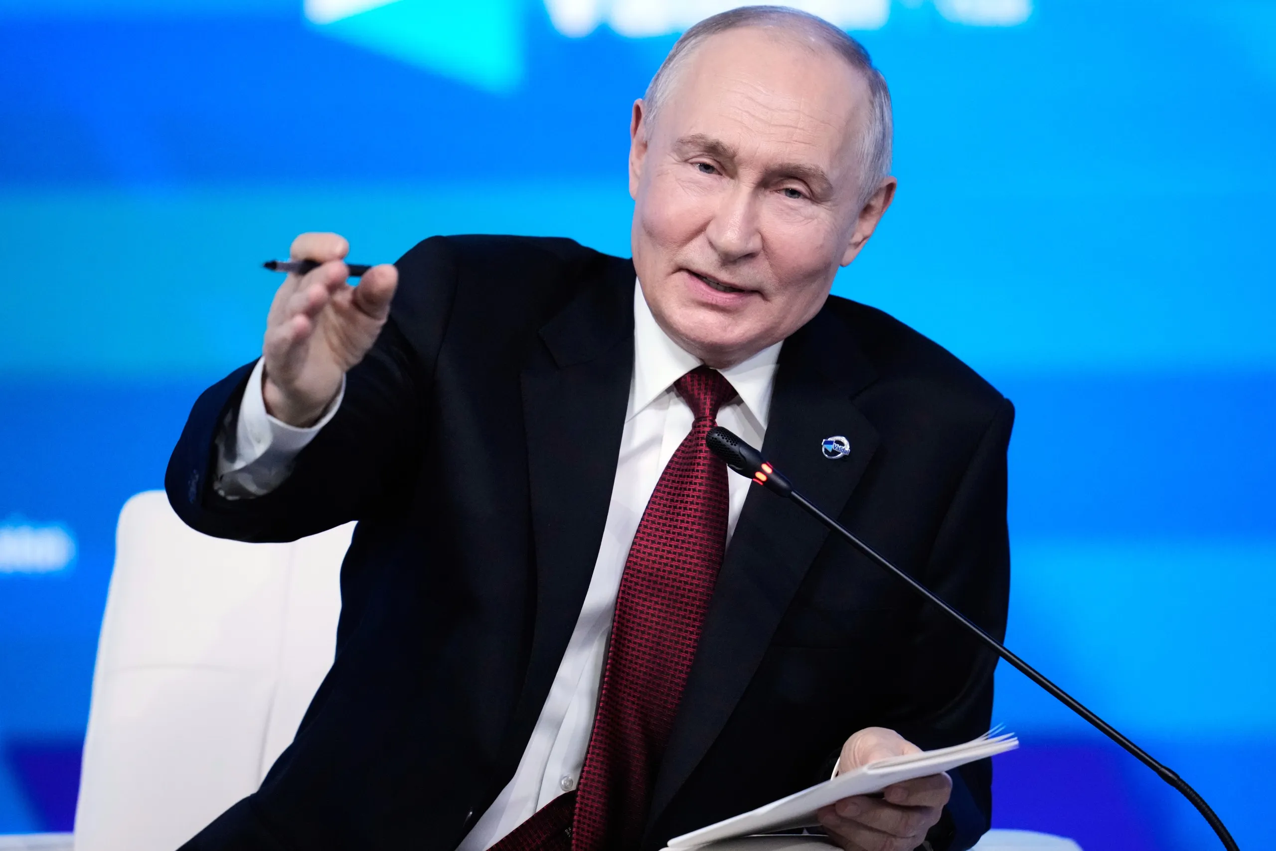 Tổng thống Nga Vladimir Putin tại Diễn đàn Valdai ngày 1-10 ở thủ đô Matxcơva - Ảnh: AP
