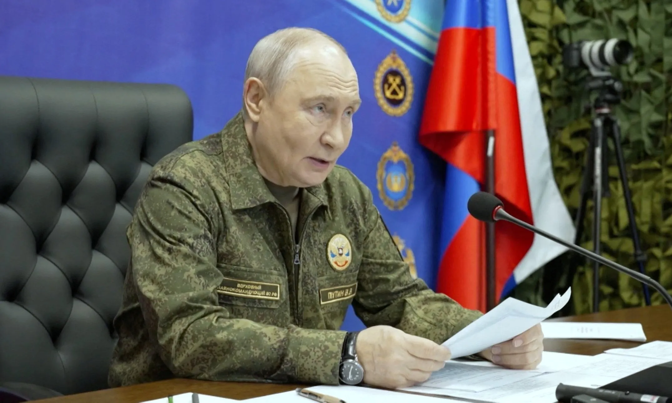 Tổng thống Putin thăm trung tâm chỉ huy tại một địa điểm không xác định ngày 16/10.