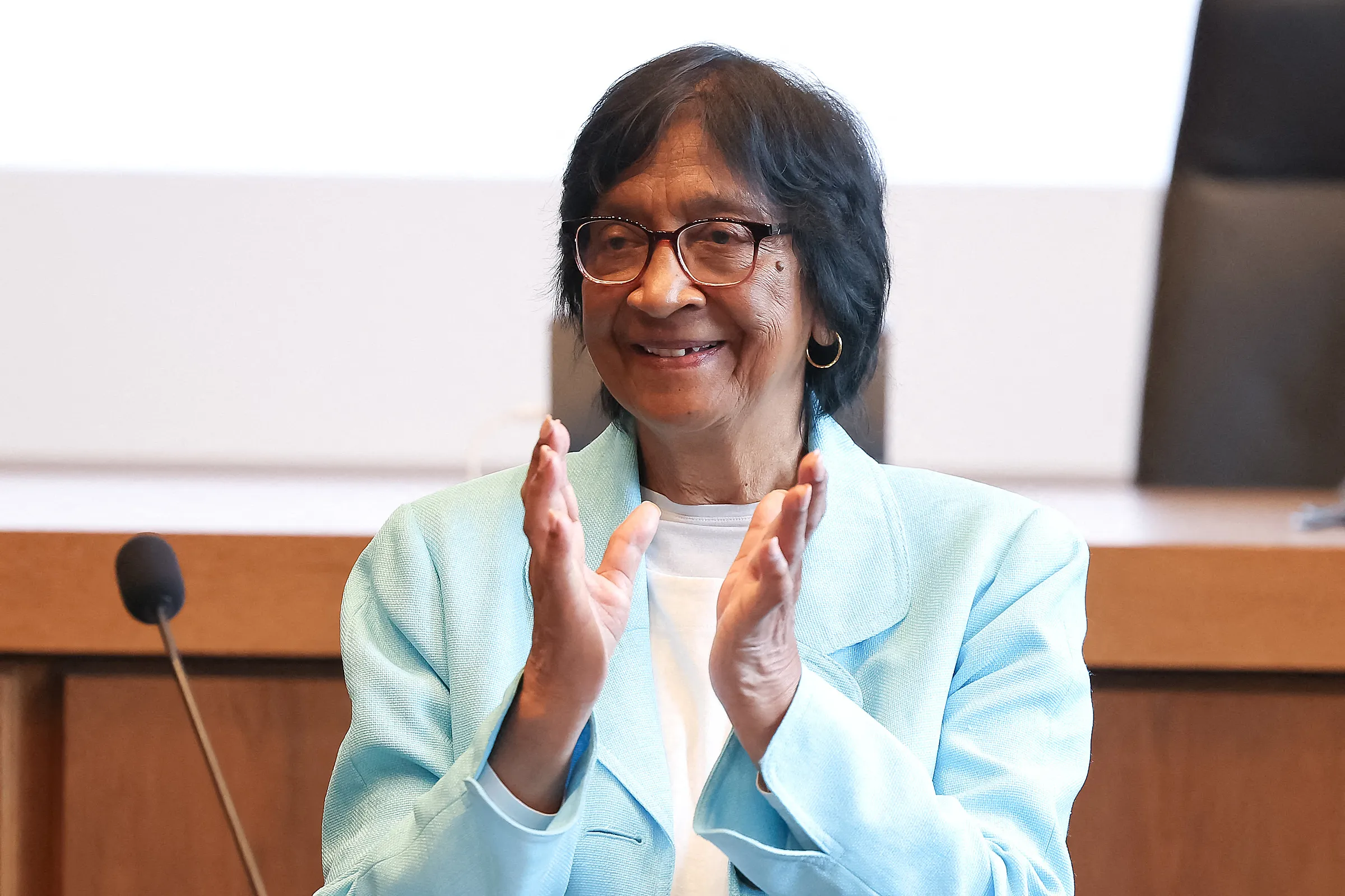 Bà Navanethem Pillay phát biểu tại diễn đàn ở Nuremberg, Đức ngày 9/10 sau khi được công bố đoạt giải Nobel Hòa bình năm 2026.