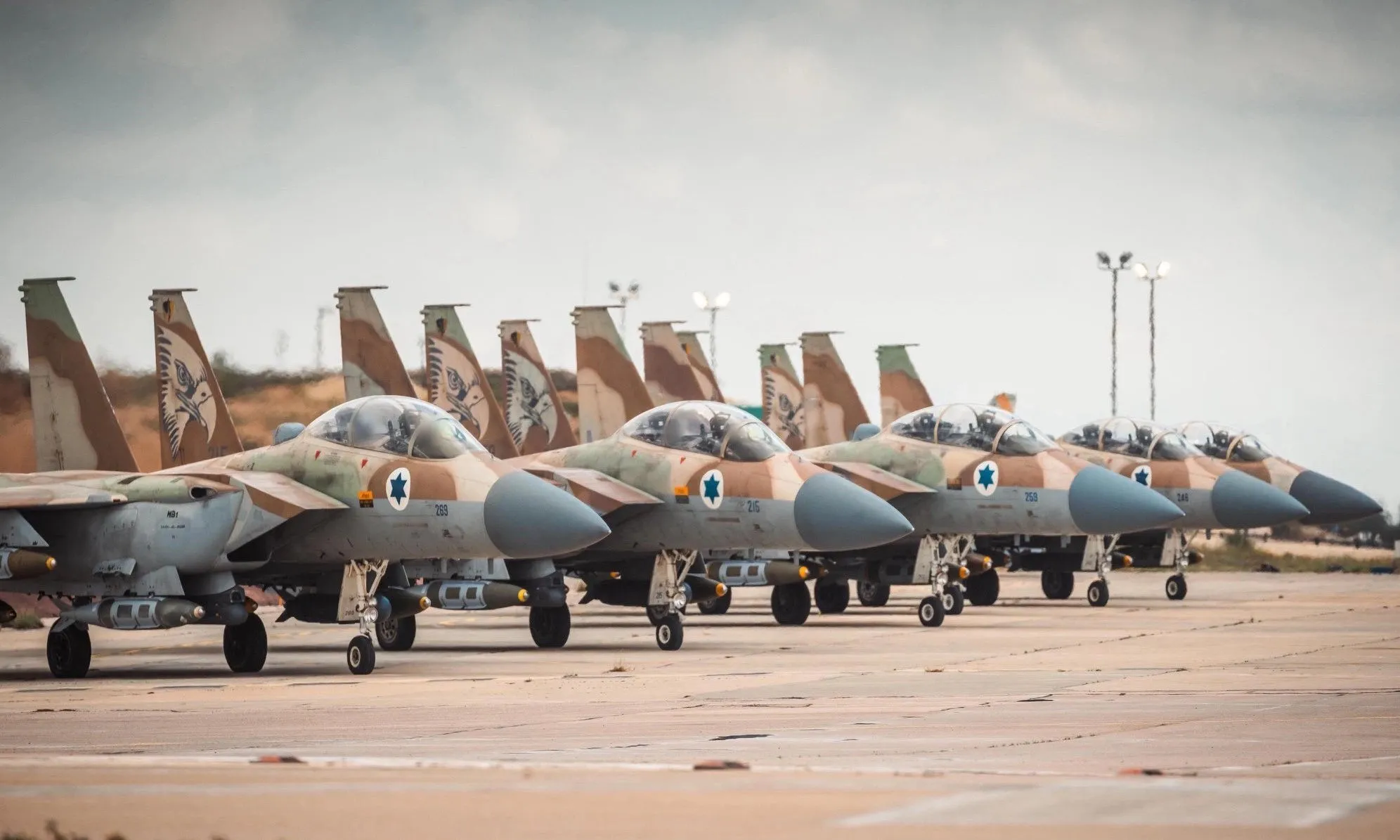 Biên đội F-15I Israel chuẩn bị xuất kích làm nhiệm vụ tấn công Iran trong ảnh đăng hồi tháng 4.