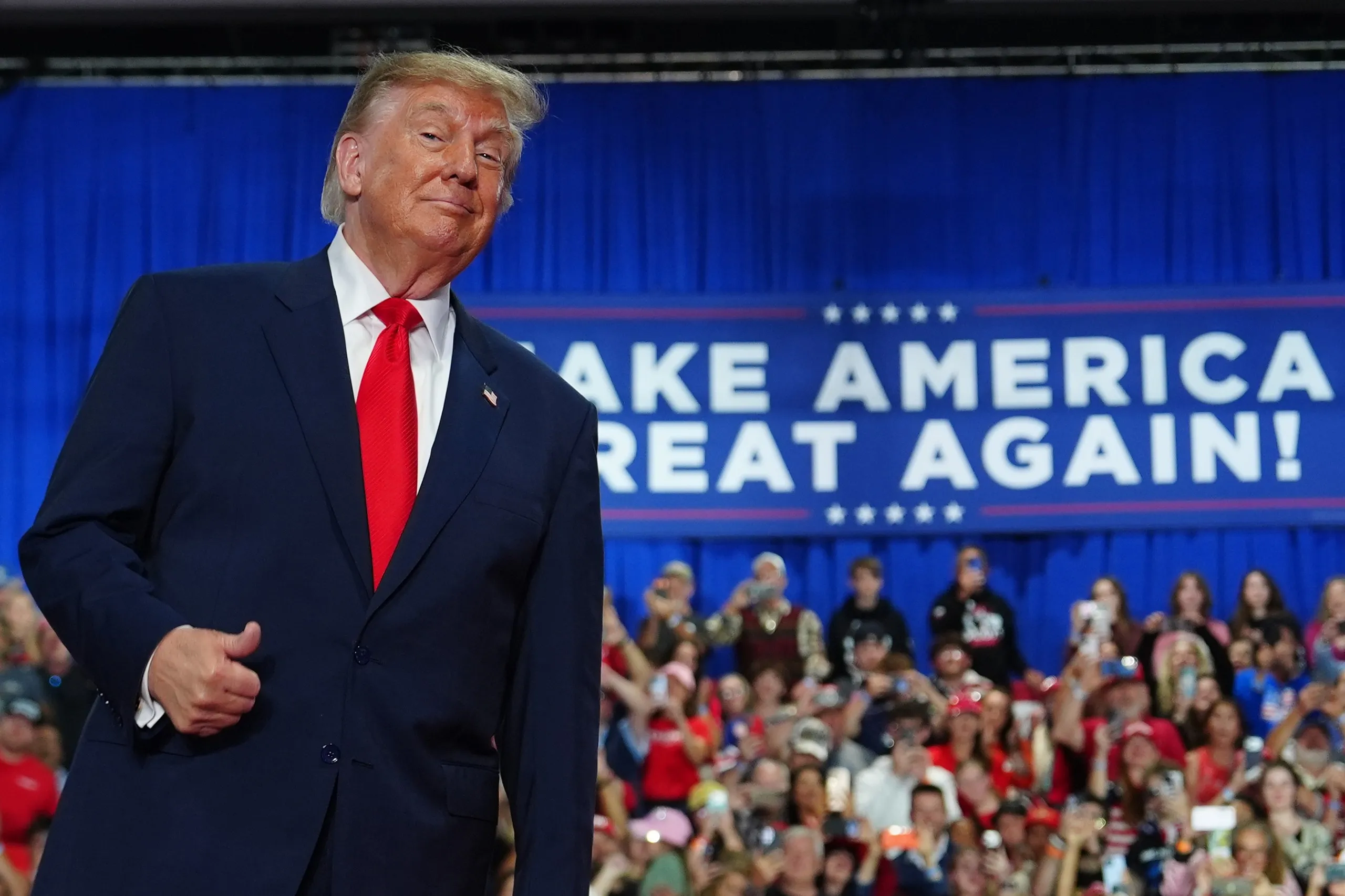 Tổng thống Mỹ Donald Trump tại một sự kiện vận động bầu cử ở Syracuse (bang New York) ngày 9-10 - Ảnh: AP