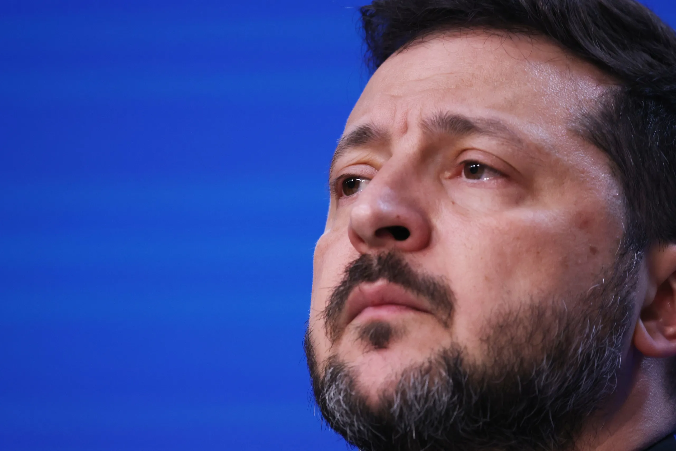 Tổng thống Ukraine Volodymyr Zelensky tại Thượng đỉnh EU ngày 16-10 - Ảnh: AFP