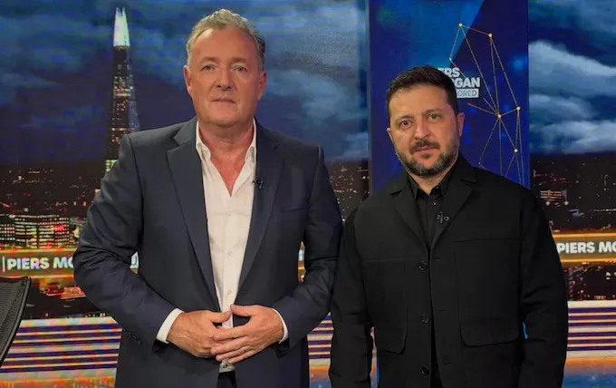 Tổng thống Ukraine Volodymyr Zelensky trả lời phỏng vấn người dẫn chương trình Anh Piers Morgan - Ảnh: TELEGRAPH