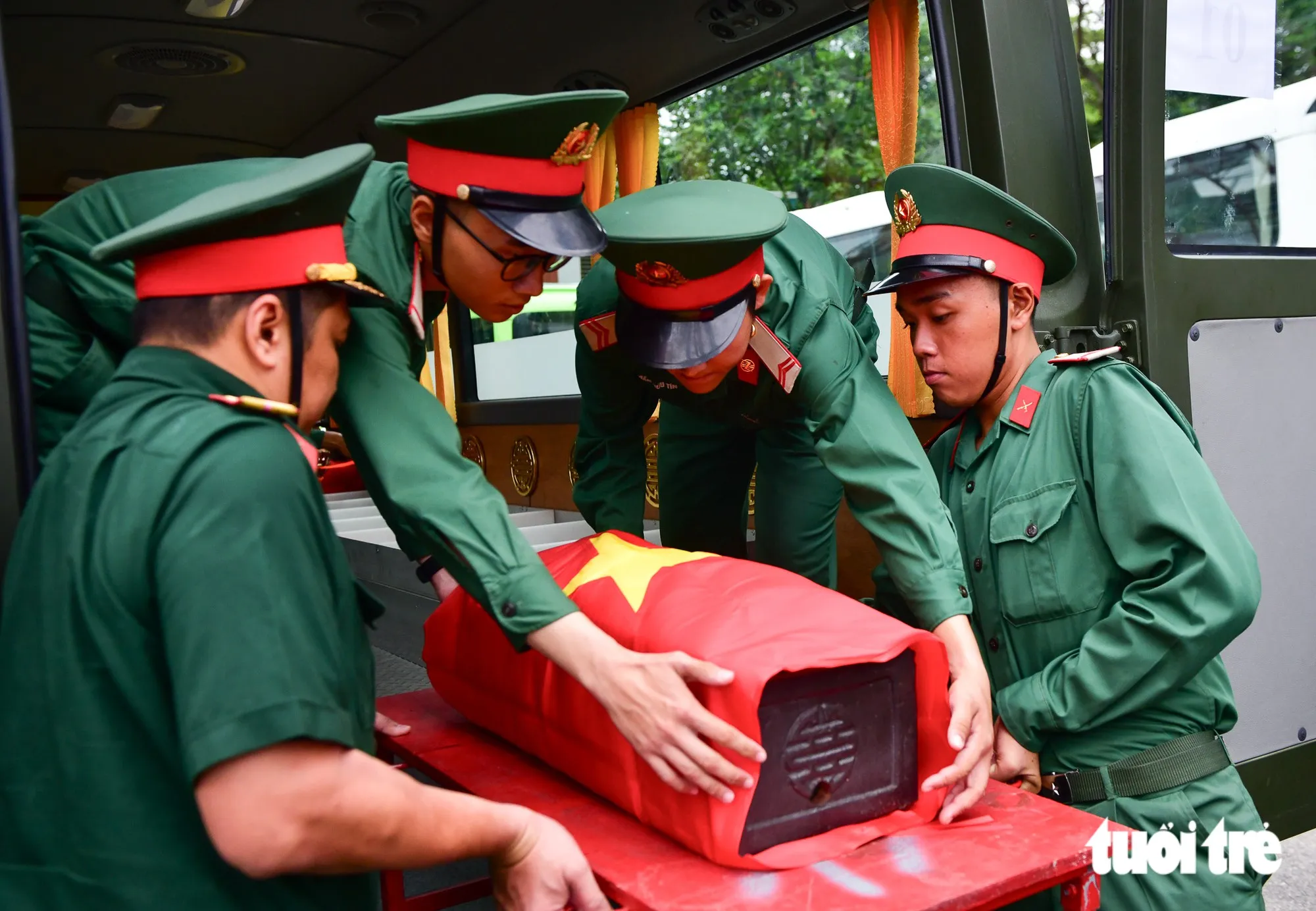 Trong 731 hài cốt liệt sĩ được tìm thấy tại công viên Lê Thị Riêng đã có 1 hài cốt liệt sĩ được xác định là Liệt sĩ Huỳnh Văn Quên, quê Vàm Cỏ, Tây Ninh - Ảnh: LÊ PHAN