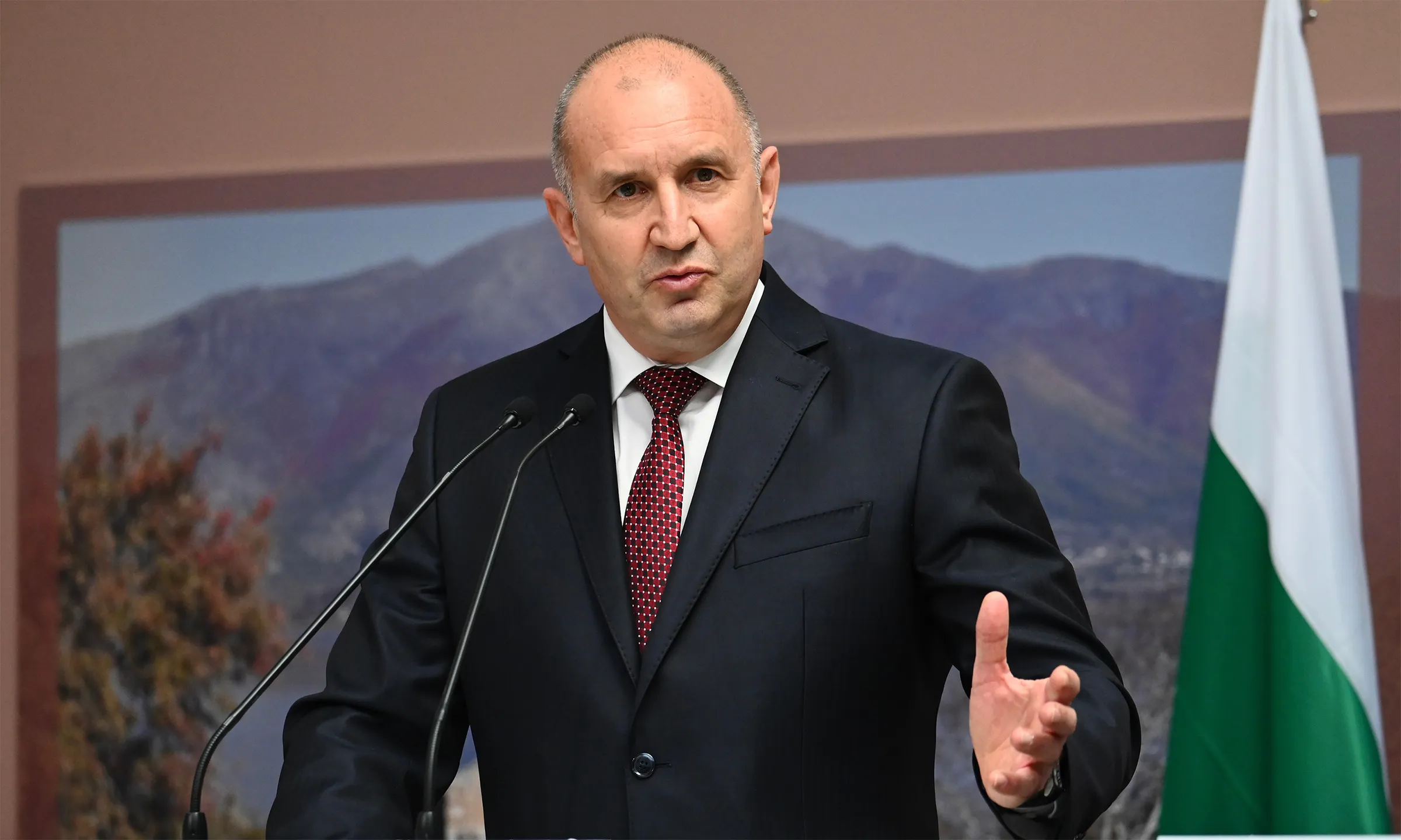 Thủ tướng Bulgaria Rumen Radev phát biểu tại sự kiện ở Thessaloniki, Hy Lạp ngày 3/10.