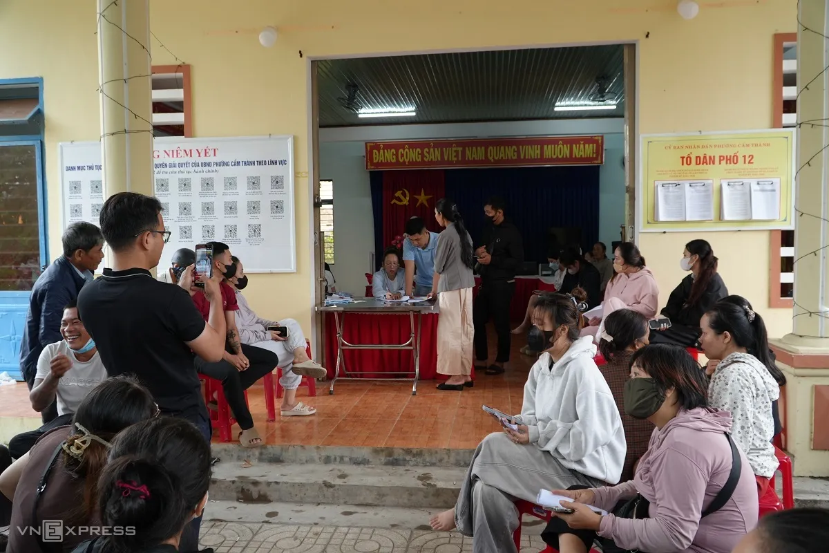 Buổi bồi thường diễn ra ở nhà văn hoá tổ dân số 12, phường Cẩm Thành.