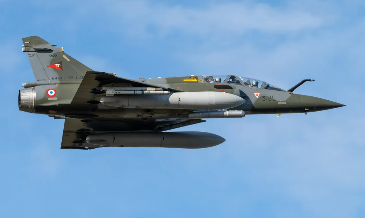 Tiêm kích Mirage 2000 Pháp trong một chuyến bay huấn luyện hồi năm 2023.