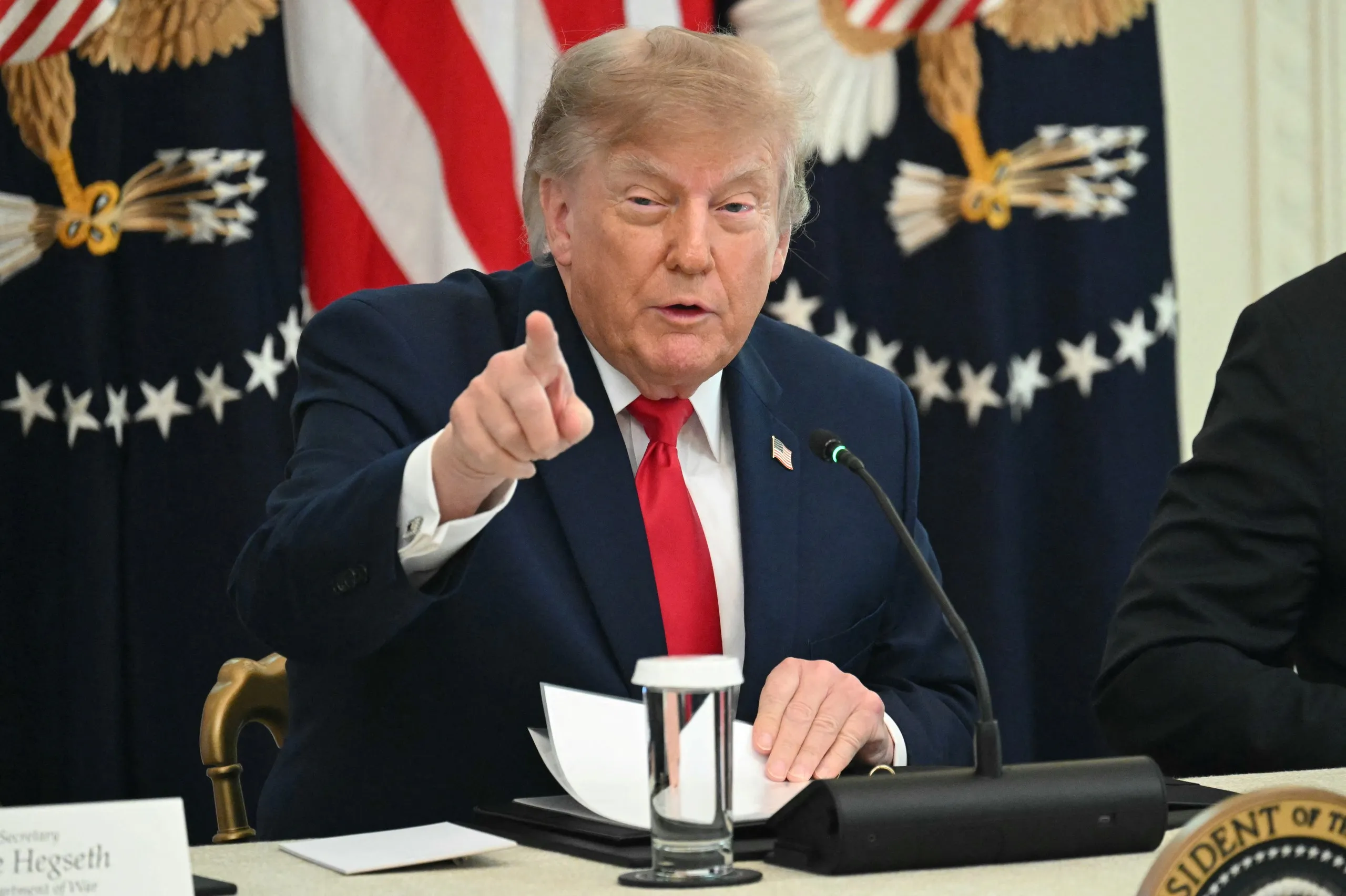 Tổng thống Mỹ Donald Trump phát biểu hôm 21-10 - Ảnh: AFP