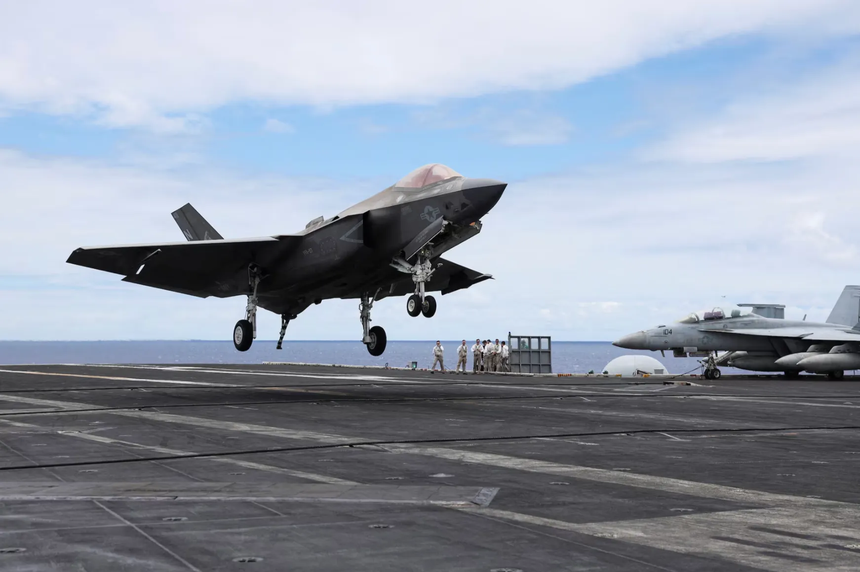 Tiêm kích F-35 của quân Mỹ tập trận tại Hawaii - Ảnh: REUTERS