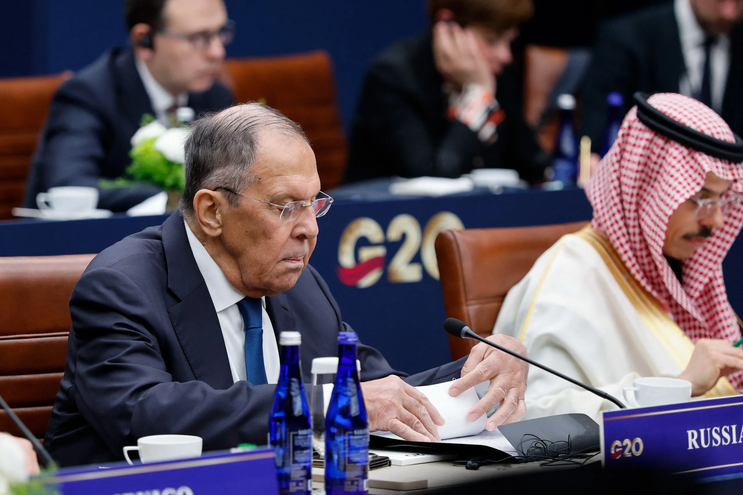 Ngoại trưởng Nga Sergei Lavrov tham dự phiên họp toàn thể đầu tiên tại Hội nghị Bộ trưởng Ngoại giao G20 ở thành phố Atlanta, bang Georgia, Mỹ ngày 30-10 - Ảnh: AFP
