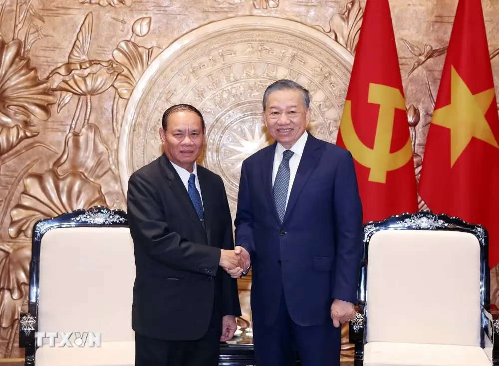 Tổng Bí thư, Chủ tịch nước Tô Lâm tiếp Thường trực Ban Bí thư Trung ương Đảng Nhân dân Cách mạng Lào Vilay Lakhamphong - Ảnh: TTXVN
