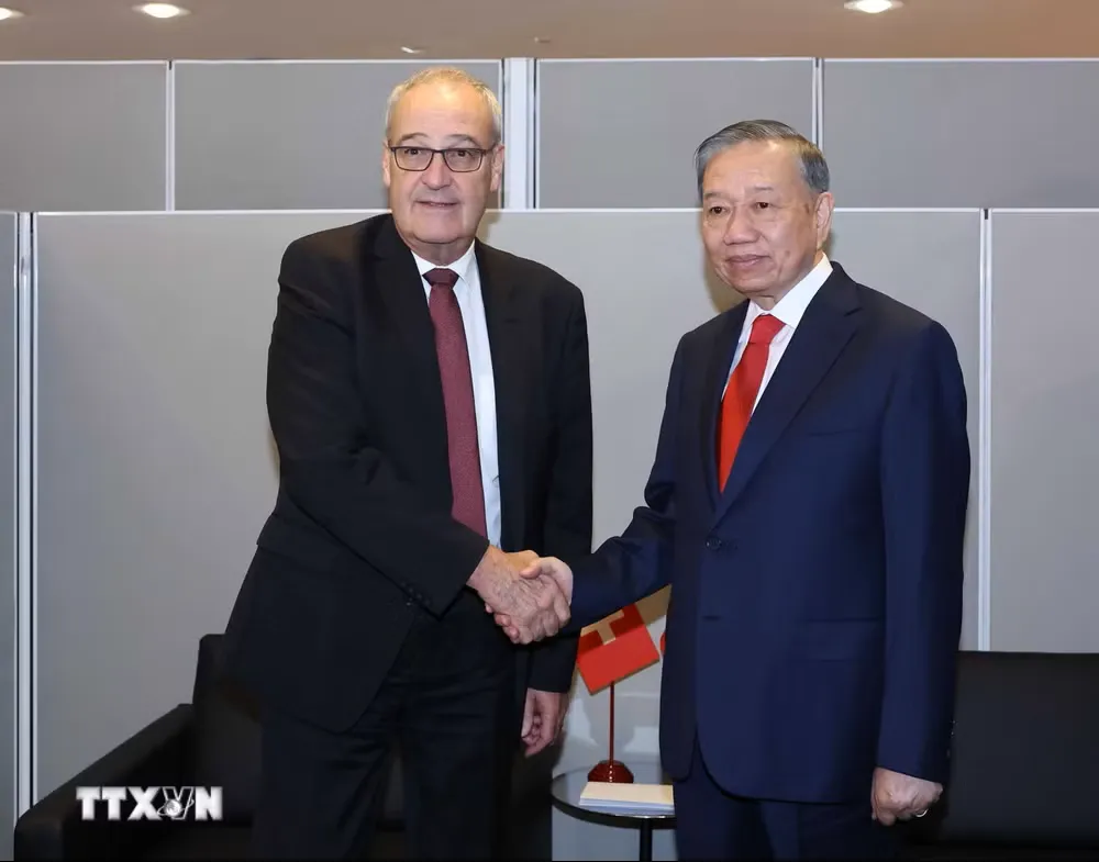 Tổng Bí thư, Chủ tịch nước Tô Lâm trong cuộc gặp Tổng thống Thụy Sĩ Guy Parmelin ngày 22-9-2026 tại New York, Mỹ - Ảnh: TTXVN