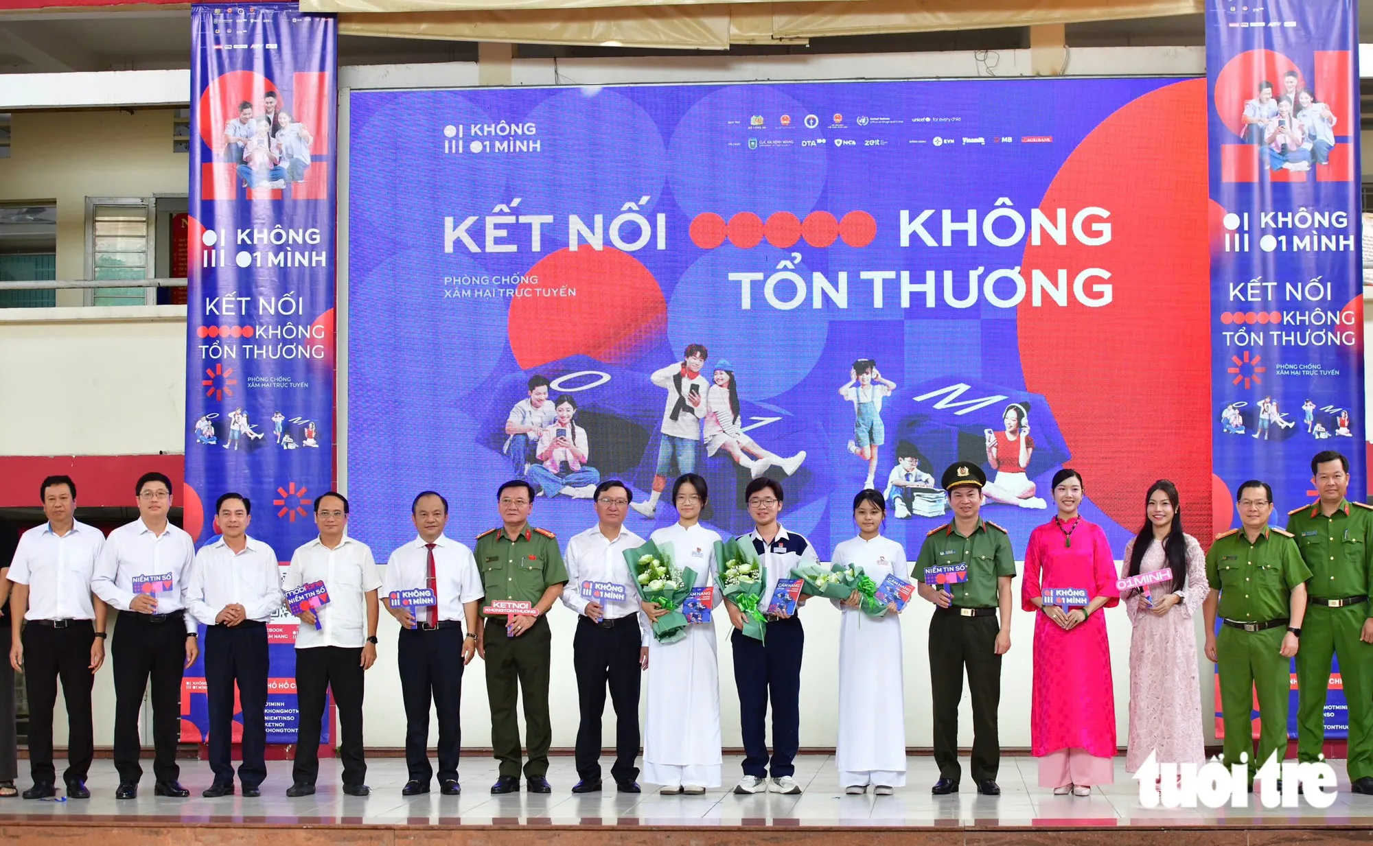 Ban tổ chức phát động chiến dịch 