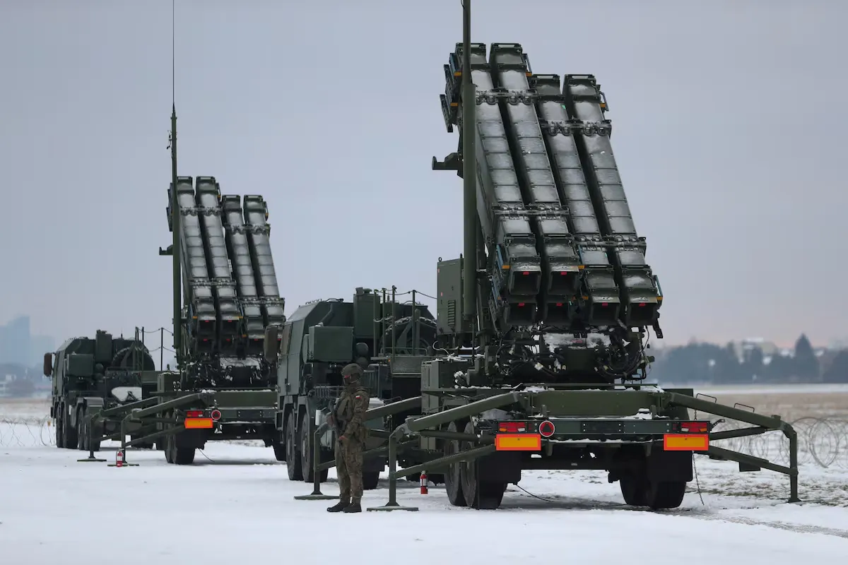 Hệ thống phòng không Patriot đóng vai trò then chốt trong việc giúp Ukraine đánh chặn tên lửa đạn đạo của Nga, bảo vệ các thành phố và cơ sở hạ tầng trọng yếu - Ảnh: REUTERS