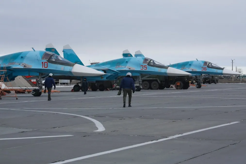 Máy bay Su-34 của Nga - Ảnh: United24media.com