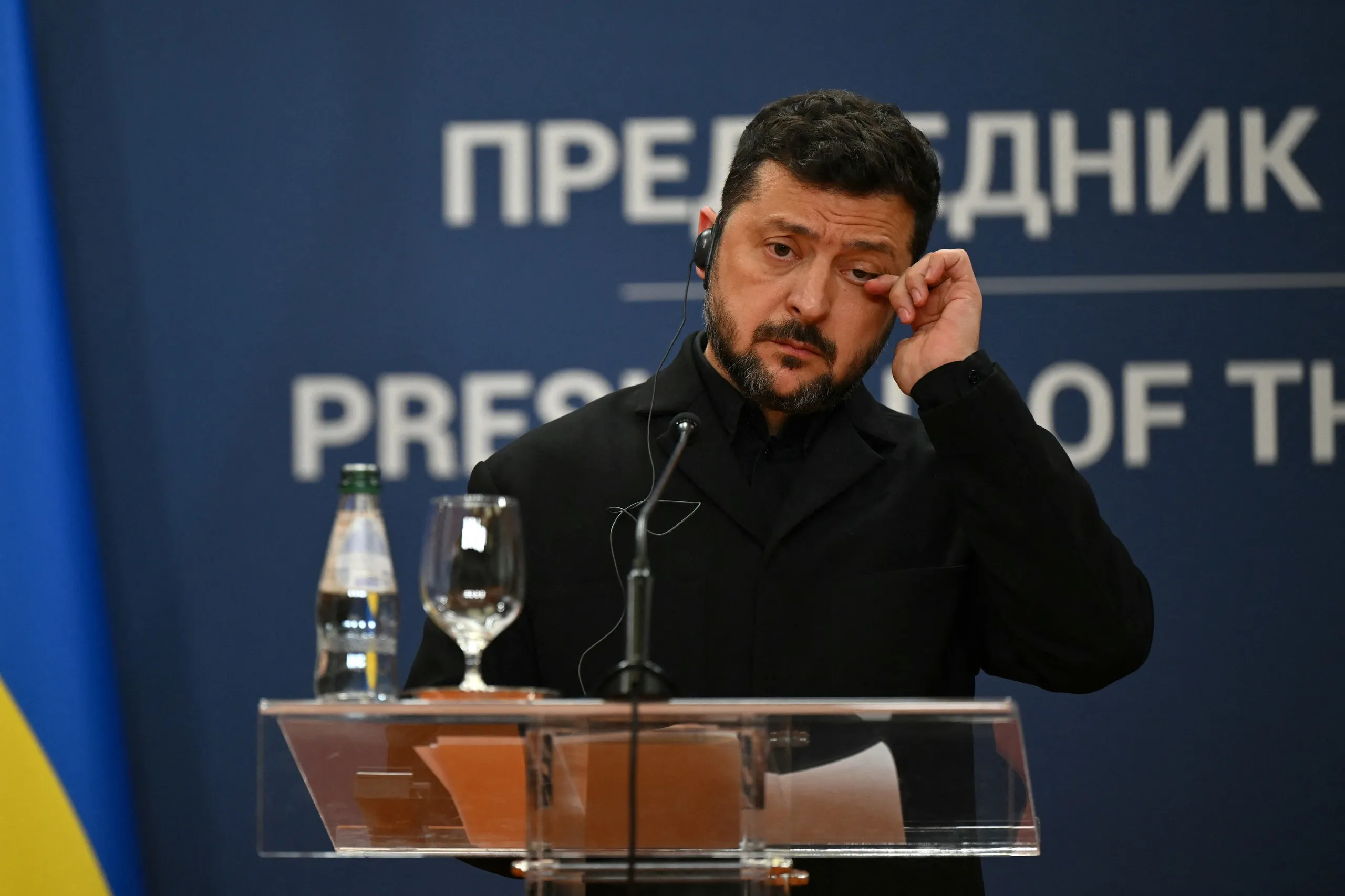Tổng thống Zelensky tại cuộc họp báo chung với Tổng thống Serbia ở Belgrade ngày 8-8 - Ảnh: AFP
