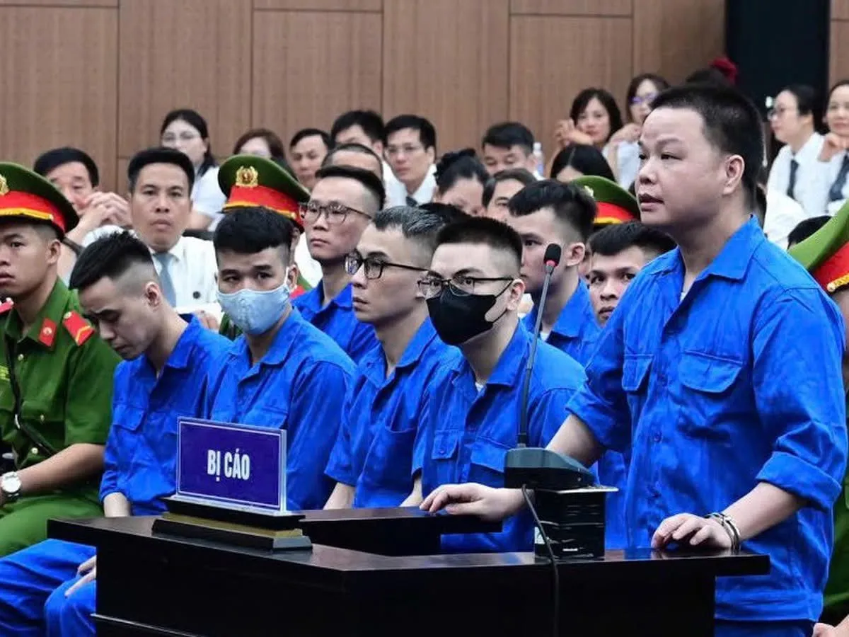 Mr Hunter Lê Khắc Ngọ tại phiên tòa xét xử đường dây lừa đảo liên quan Mr Pips - Ảnh: GIANG LONG