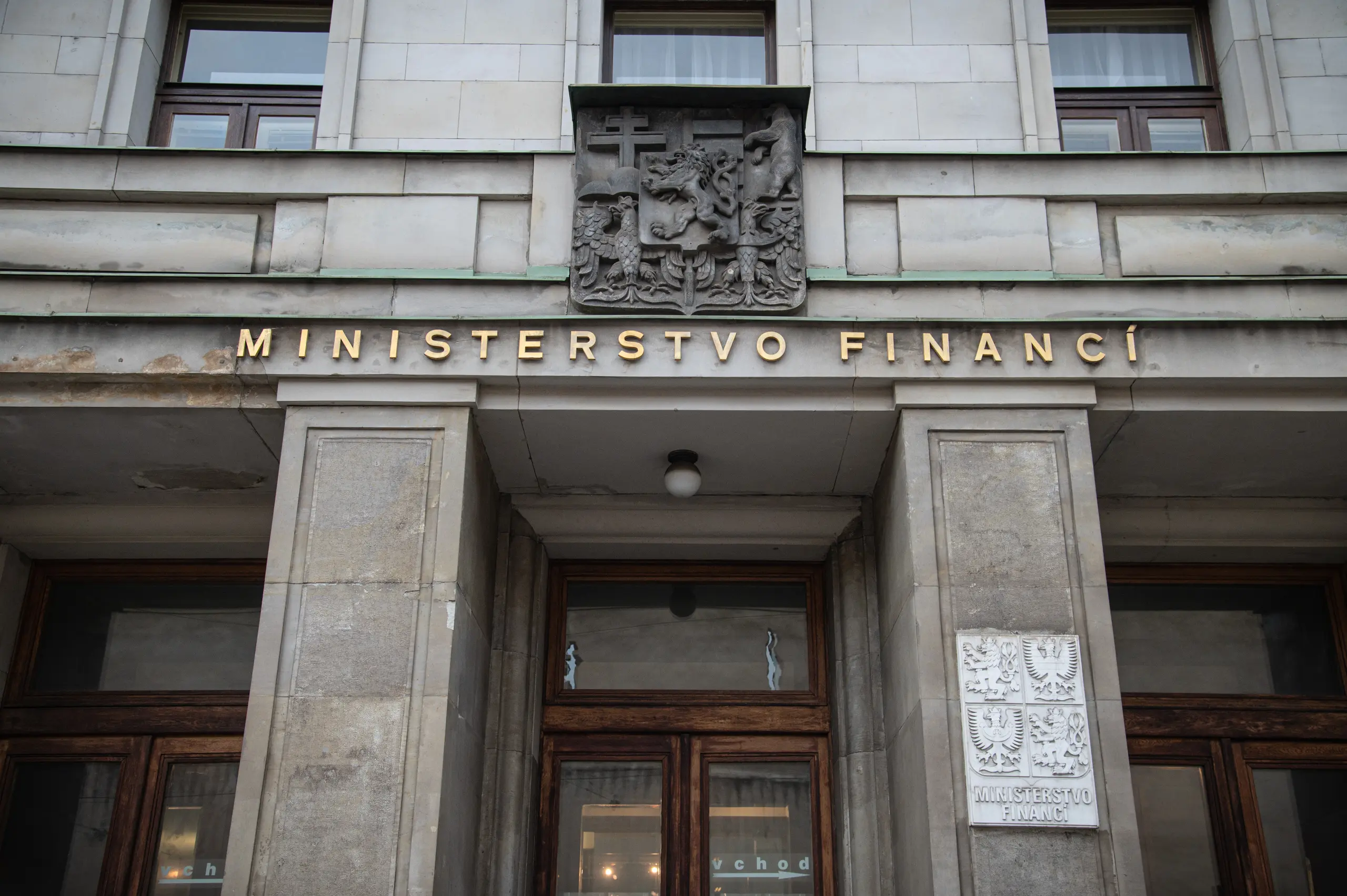 ministerstvo-financi-finance-mf-cr-ministerstvo-skolstvi-mladeze-a-telovychovy-msmt.webp
