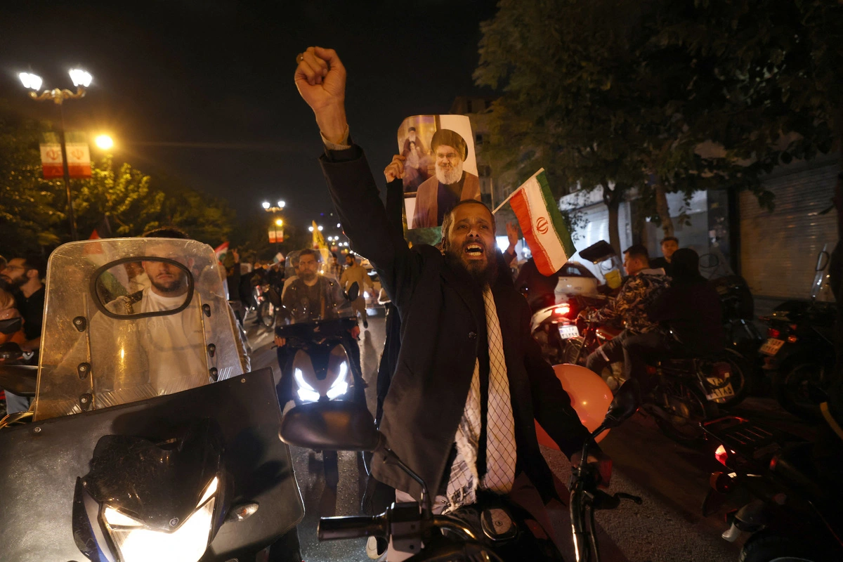 nd241002-chum-anh-iran-tan-cong-israel-9-17278238649702035009882.jpg.webp