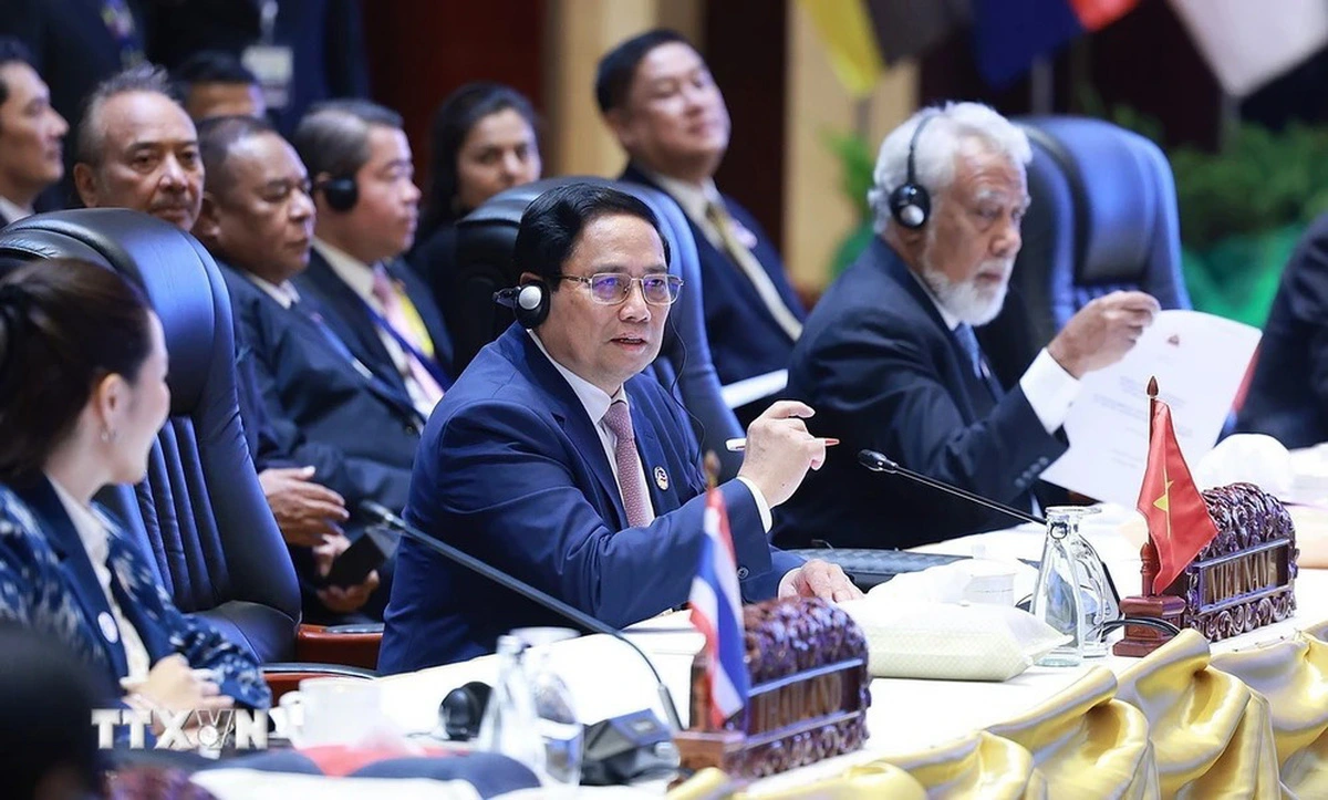 nd24909-chum-anh-khai-mac-hoi-nghi-asean-11-17284461789971042629228.webp