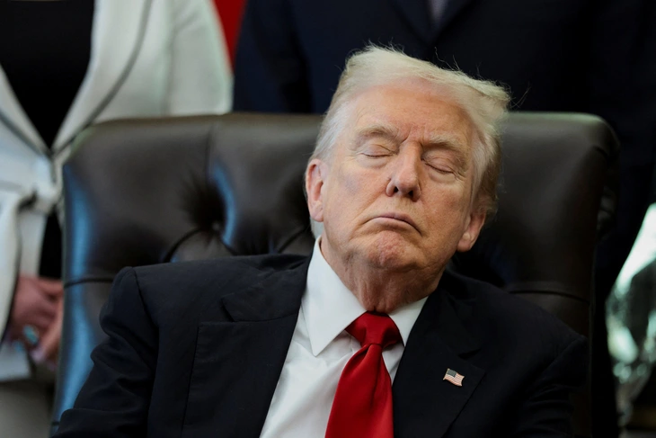 nd251109-ong-trump-bi-nghi-ngu-gat-17627026413762987145.jpg.webp
