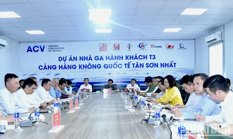ndo_br_quang-canh-buoi-lam-viec-7348.jpeg.webp