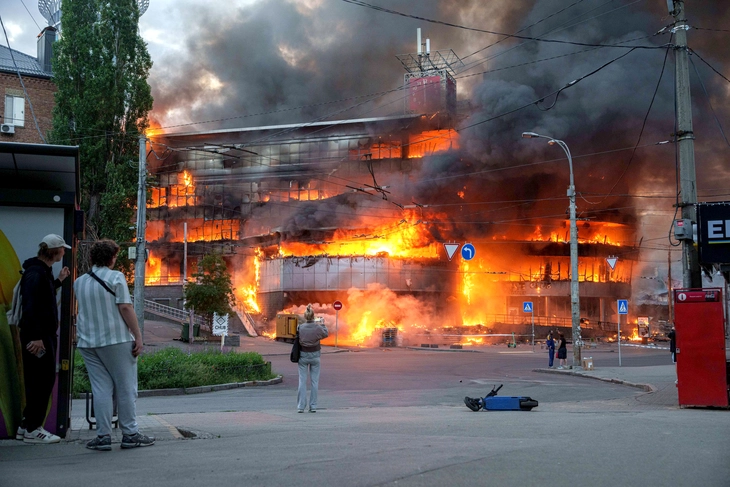 nga-tan-cong-kiev-17850424081351569431331.webp