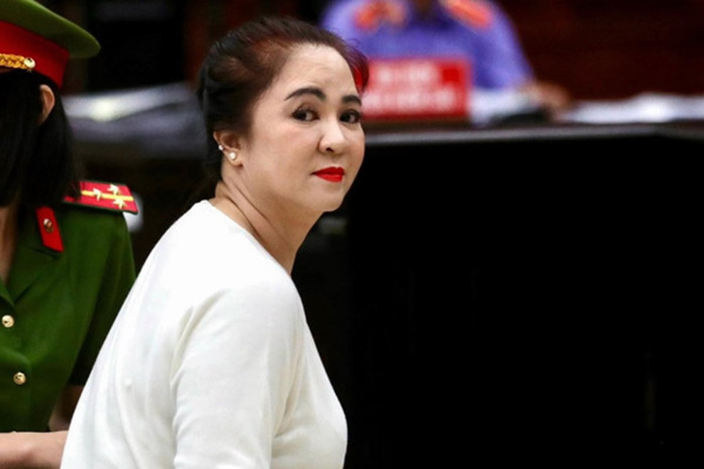 nguyen-phuong-hang-935.jpg