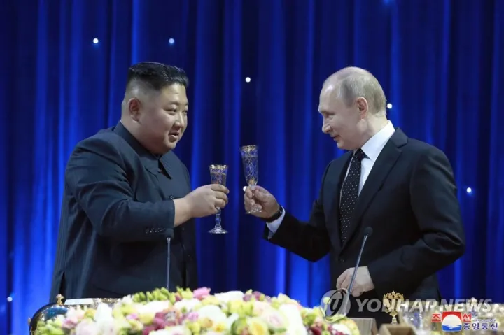 nha-lanh-dao-trieu-tien-kim-jong-un-va-tong-thong-nga-vladimir-putin-anh-yonhap-18104854.webp