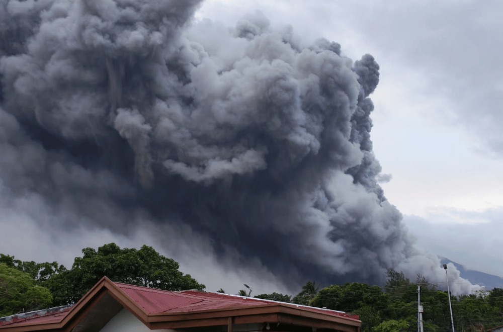 nui-lua-mayon-phun-trao-philippines-so-tan-hang-nghin-nguoi-dan-20260503112328.jfif