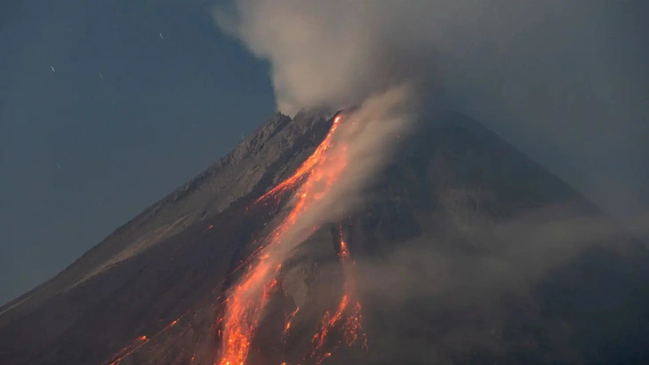 nui-lua-merapi-phun-trao-17058920776271316163473.webp