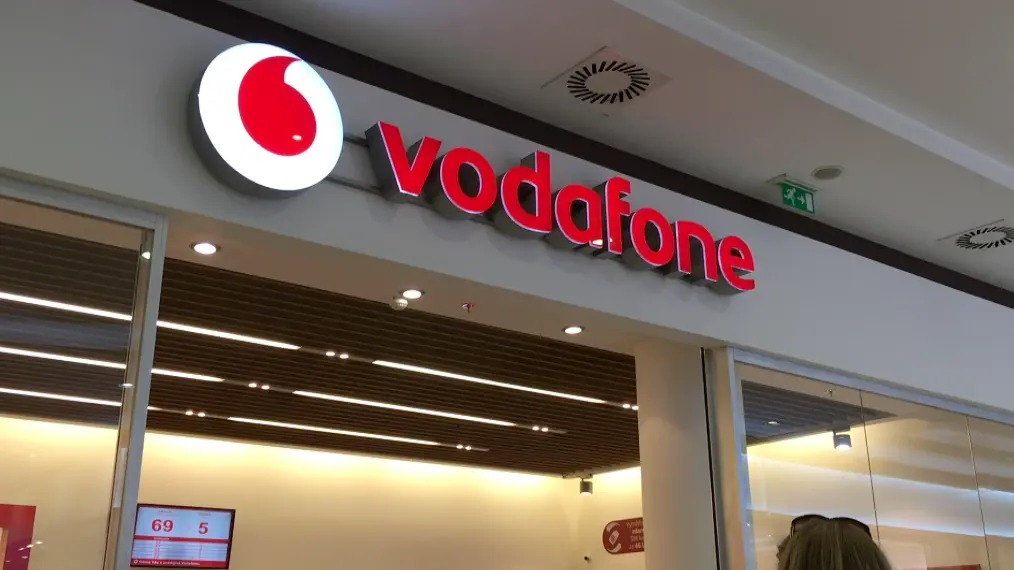 Vodafone s thay i mt s iu kin v th SIM tr trc, khch hng c  th b mt s in thoi - TAMDA MEDIA